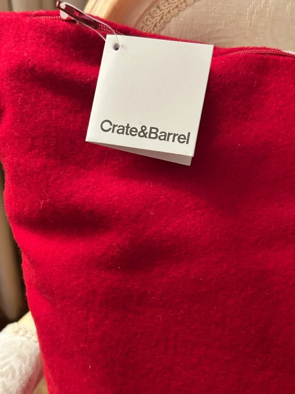 CRATE & BARREL HOLIDAY BEAR PILLOW -NWT- GET YOUR PAWS ON THIS CHARMING DÉCOR!